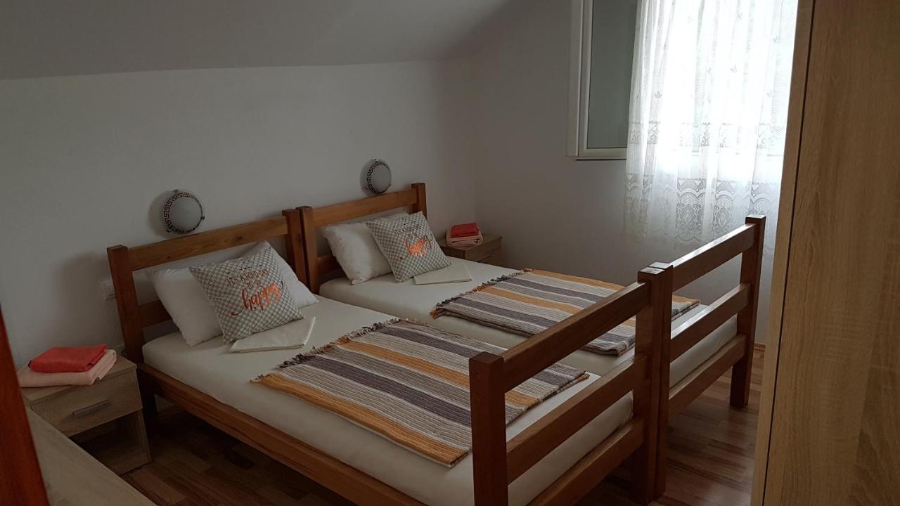 Apartman Vojaline Milna  Zewnętrze zdjęcie