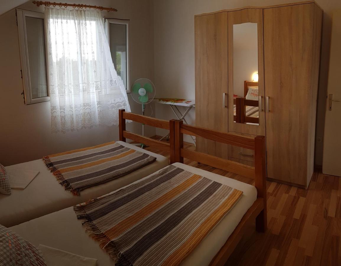 Apartman Vojaline Milna  Zewnętrze zdjęcie