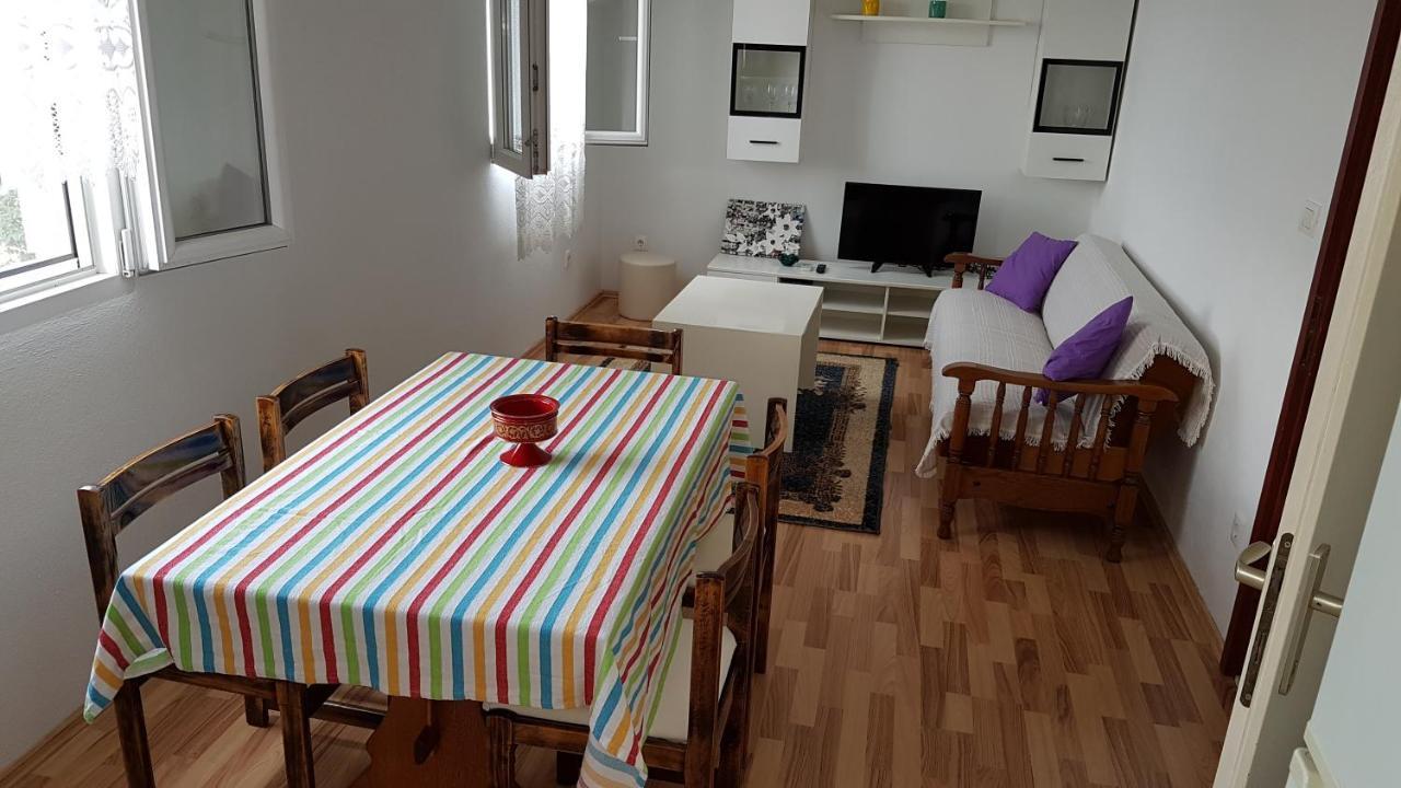 Apartman Vojaline Milna  Zewnętrze zdjęcie