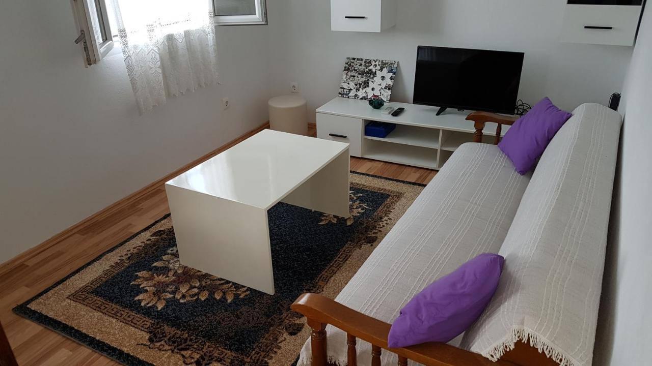 Apartman Vojaline Milna  Zewnętrze zdjęcie