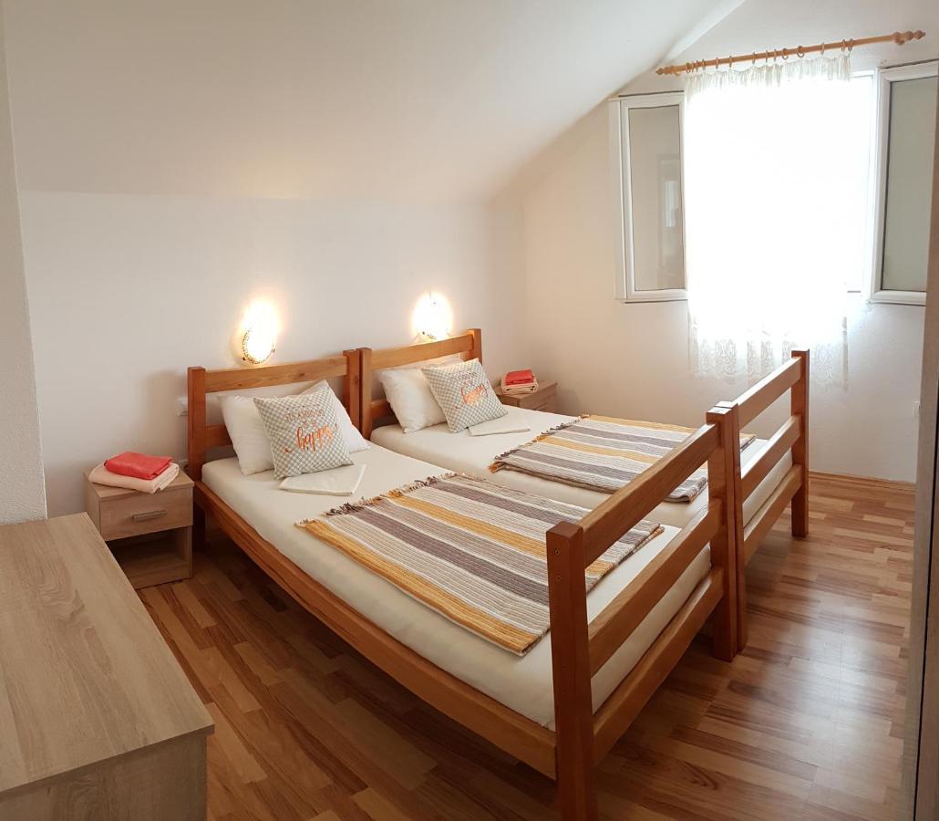 Apartman Vojaline Milna  Zewnętrze zdjęcie