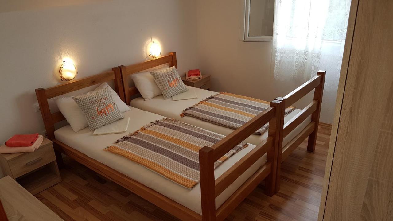 Apartman Vojaline Milna  Zewnętrze zdjęcie
