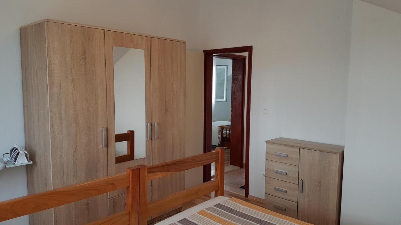 Apartman Vojaline Milna  Zewnętrze zdjęcie